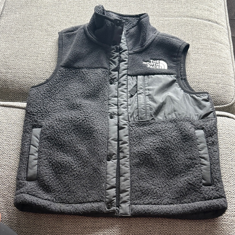 The North Face Kids Charcoal Fleece Vest